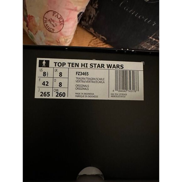 Rare Sold Out NWT Boba Fett Adidas trainers - Picture 5 of 12